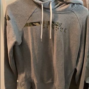 Under armor women’s pullover